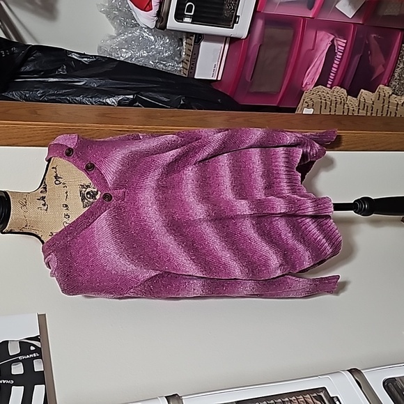 3x pink stripes sweater with hood. - Picture 1 of 3